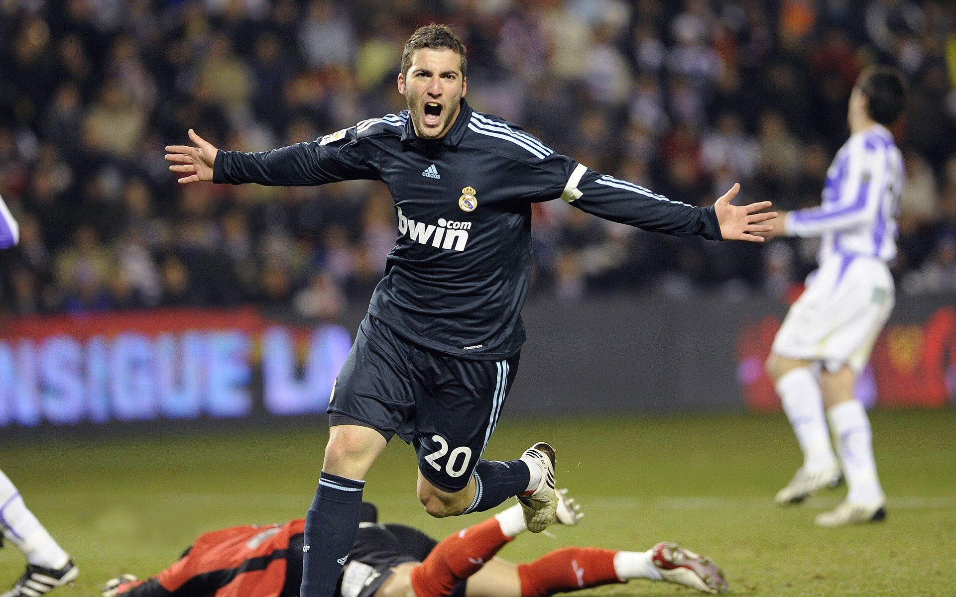 《电竞行业投融资热潮持续升温，资本看好未来》，电竞产业投融资管理