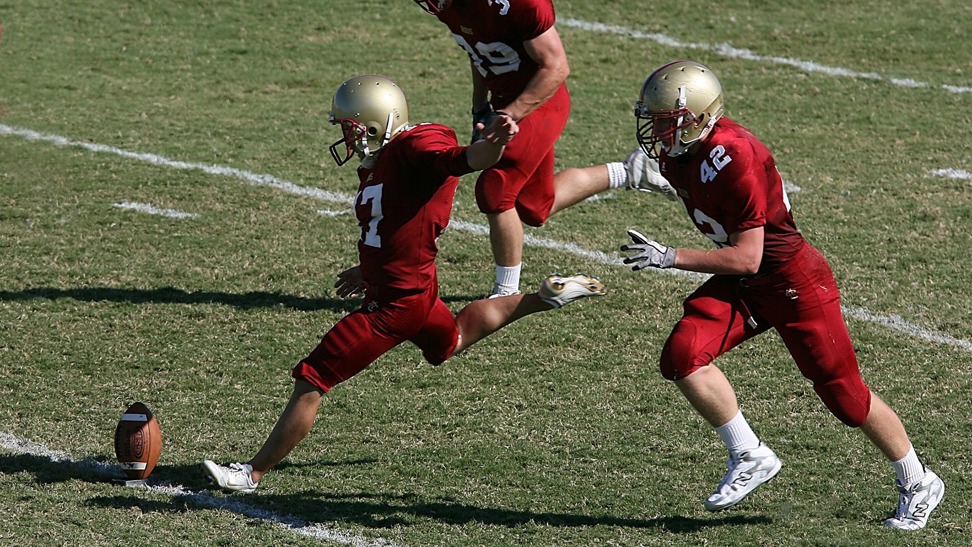 勇者无惧：欧冠比赛中的“铁血拼搏”精神，勇者无惧出自