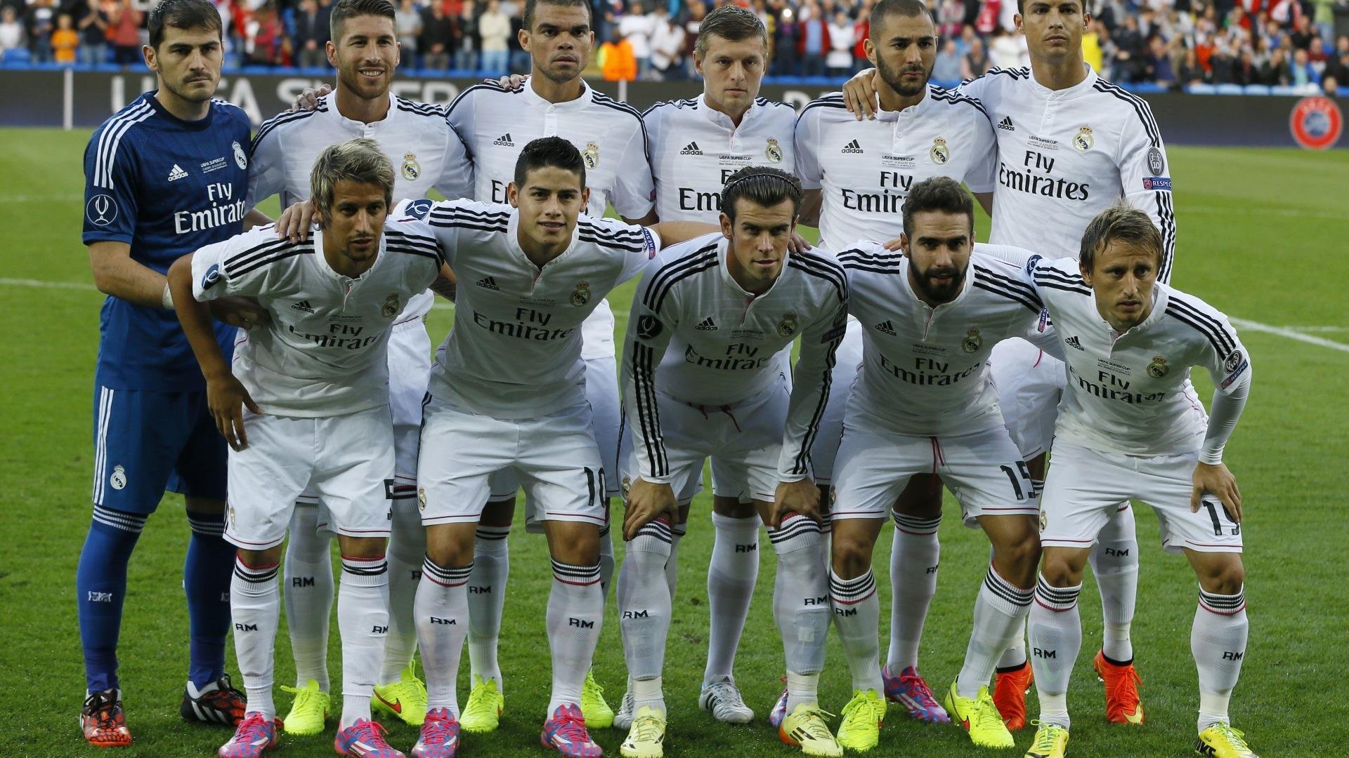 西班牙骑手马尔科·佩雷斯在国际马术大奖赛中获得冠军，成为赛事历史上最年轻的冠军得主。